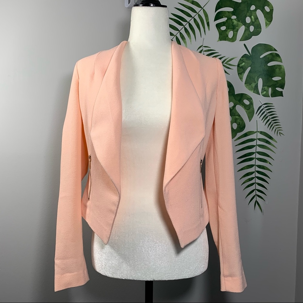 Dynamite sz XS Peach Coral Open Blazer